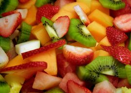 Con lo zucchero del diabete, la frutta dovrebbe includere una dieta quotidiana